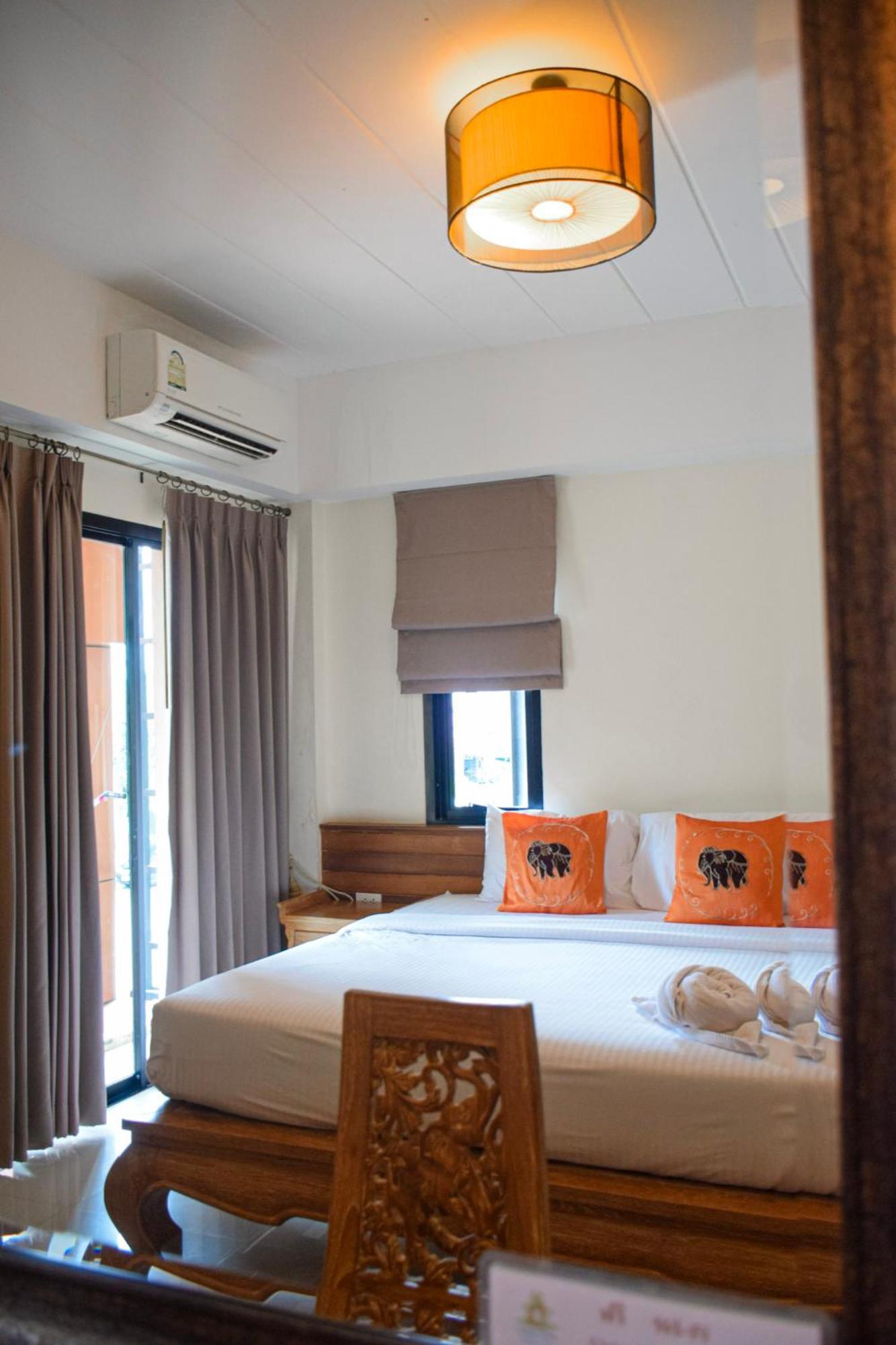 Hotel Chivapuri Trat Habitación foto