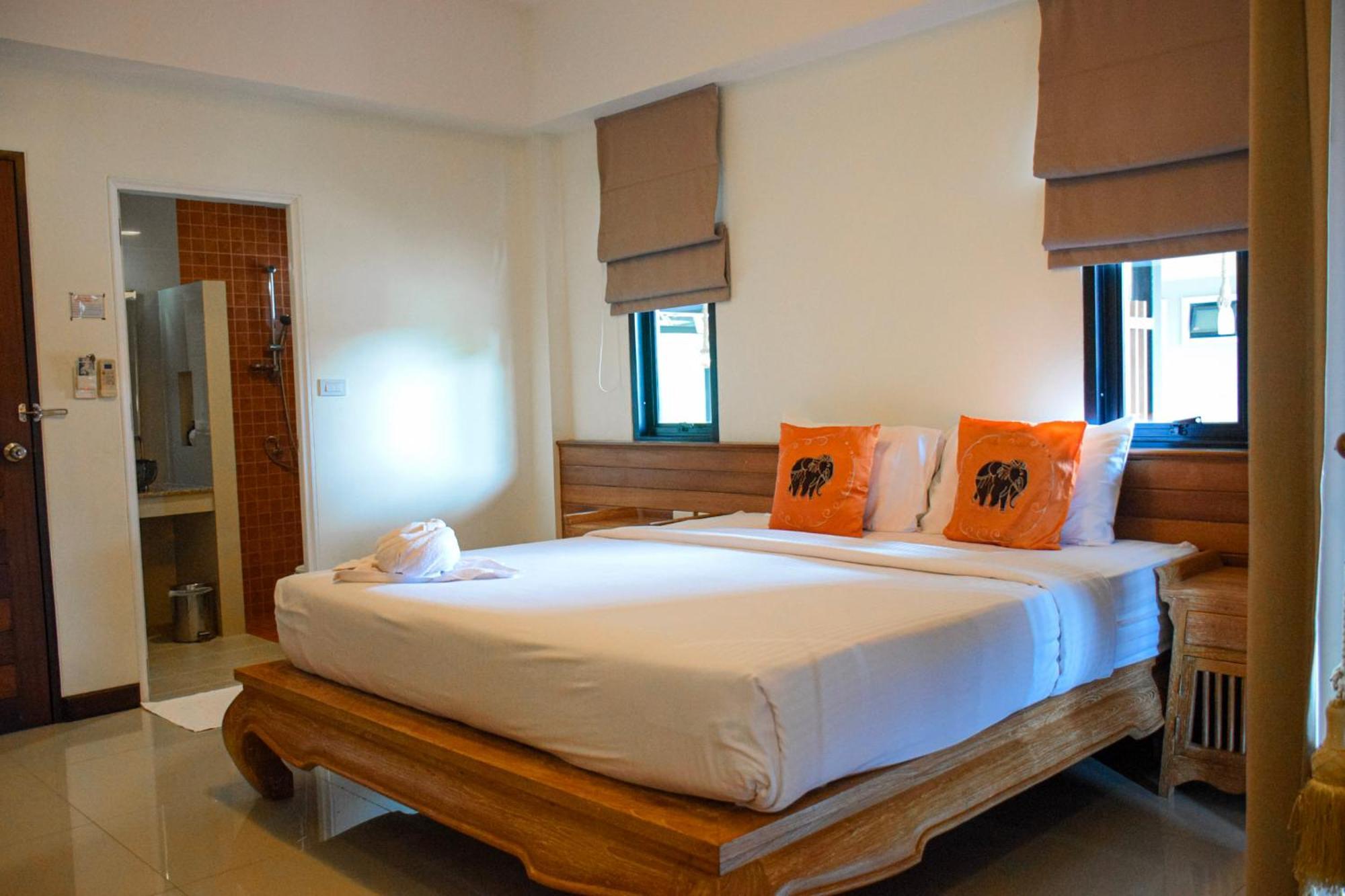 Hotel Chivapuri Trat Habitación foto