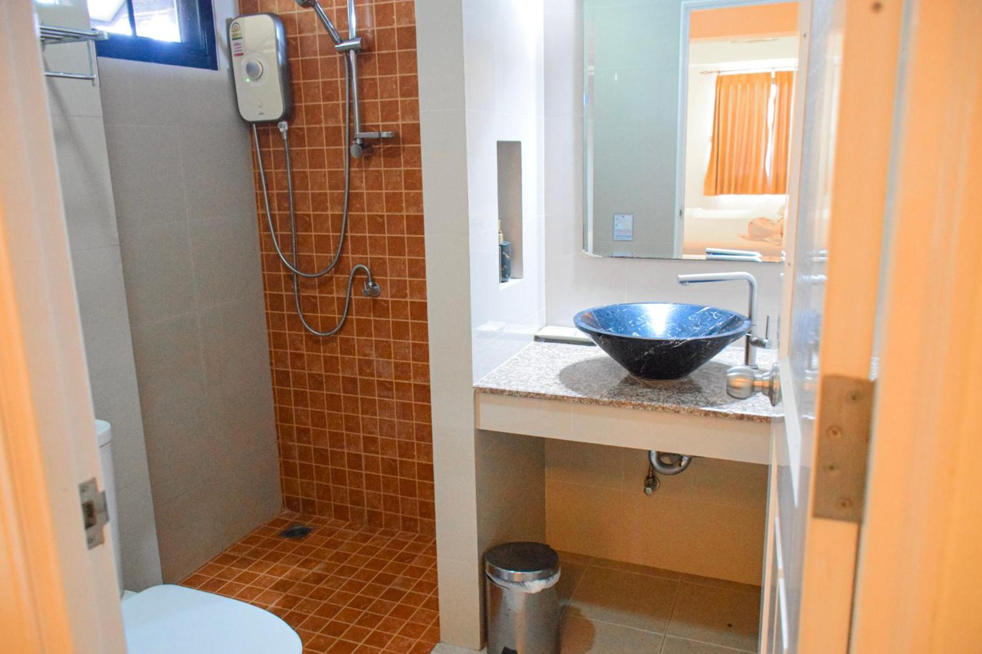 Hotel Chivapuri Trat Habitación foto
