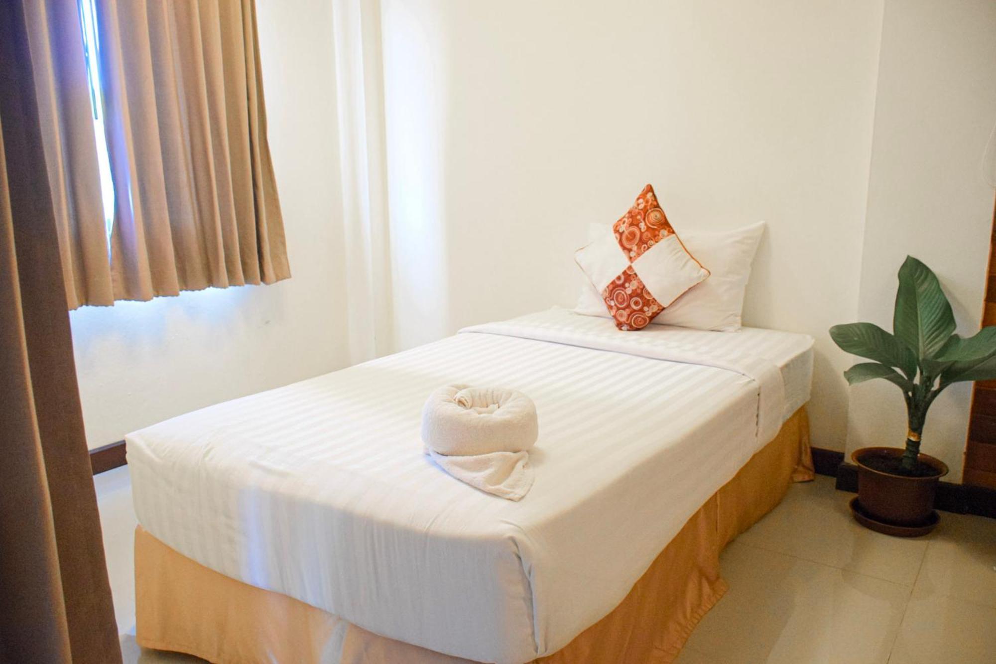 Hotel Chivapuri Trat Habitación foto
